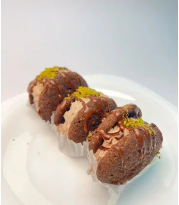 شیرینی لطیفه نارگیلی کاکائویی با پودر پسته