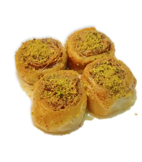 باقلوا گل پسته ای