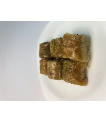 باقوا استانبولی پسته و گردویی