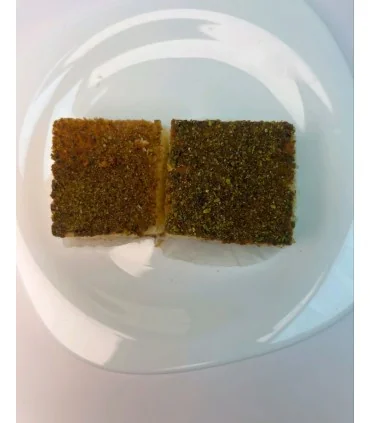 کیک اسفنجی با پودر پسته