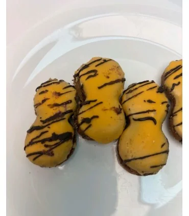 شیرینی مربایی با سس کاکائو